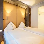 Otel Rocket Velden 3*
