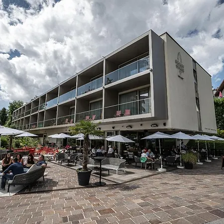 Rocket Velden 酒店